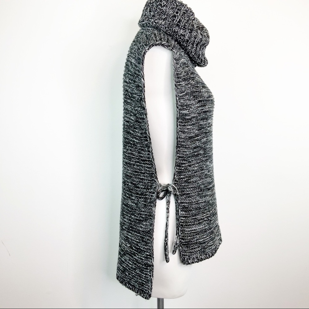 Verloop Black & White Marled Chunky Turtleneck - Picture 5 of 9
